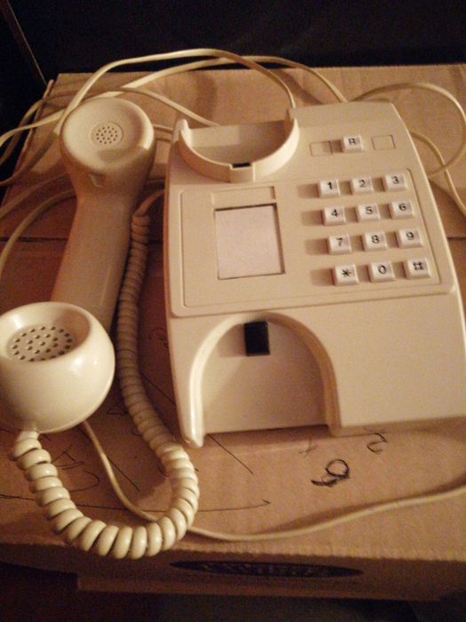 Telefone antigo como novo