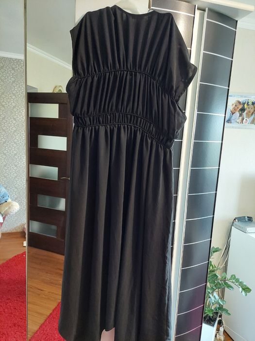 Zara Плаття нове Л