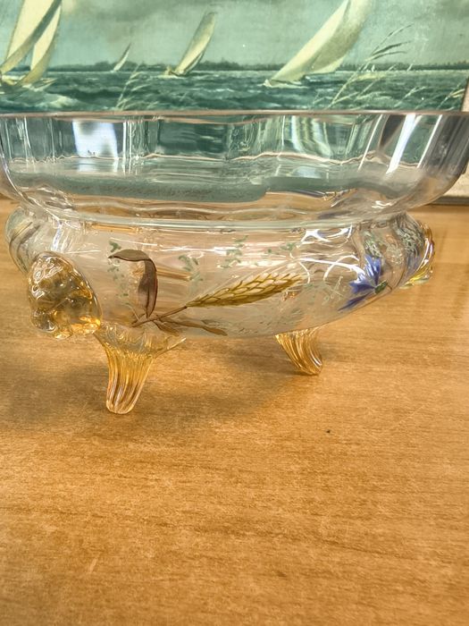 Dekoracyjna misa szklana na nożkach ręcznie zdobiona