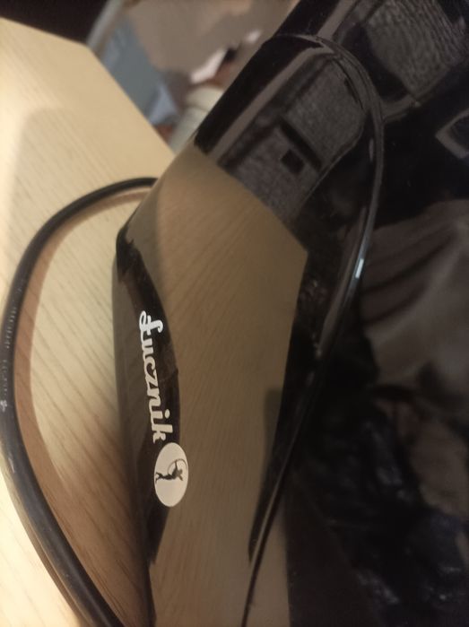 Toster TS 60B. 600-700W