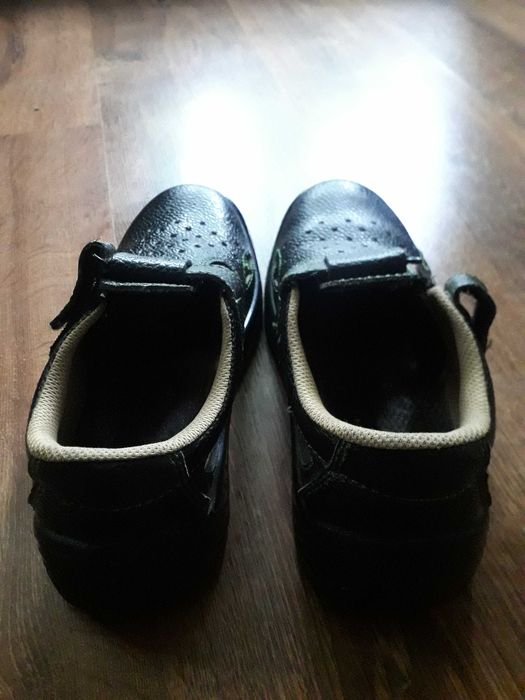 Buty      robocze  przewiewne