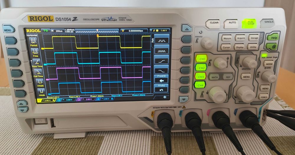 Oscyloskop Rigol DS1054Z bez wad, odblokowane dodatkowe funkcje