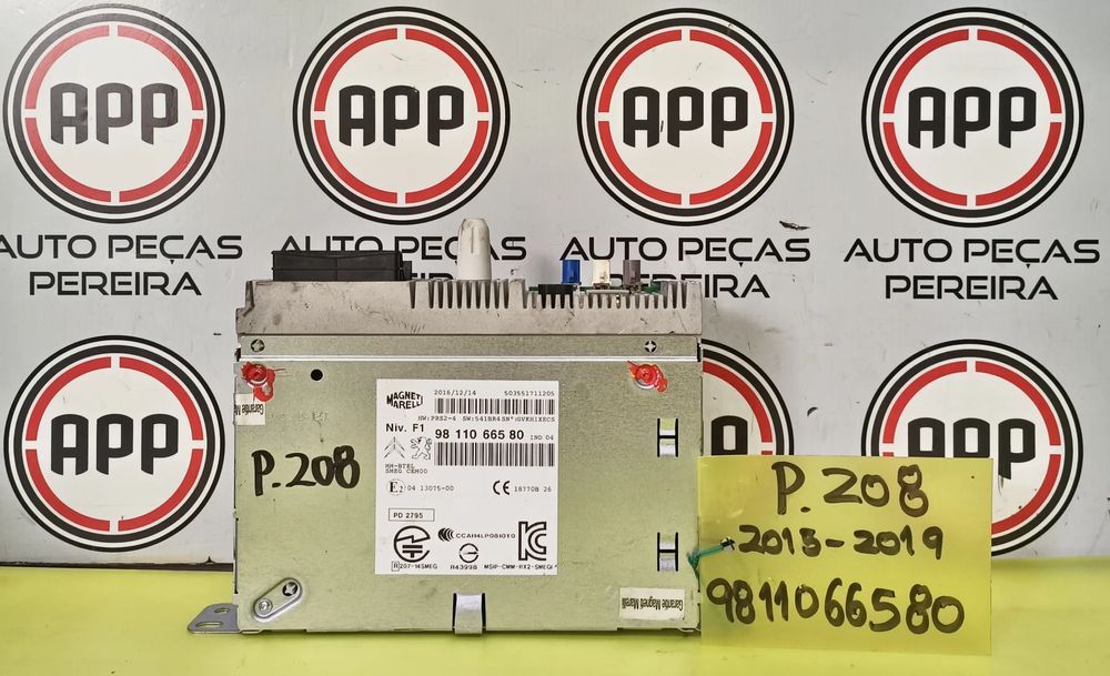 Radio Peugeot 208 de 2017, referência 9811066580.