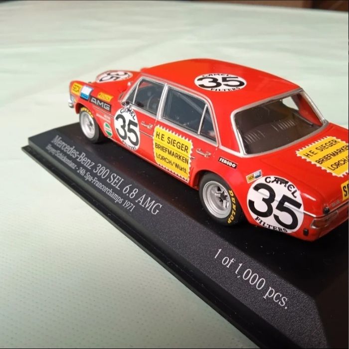 1:43 Mercedes 300 SEL 6.8 AMG Minichamps Sportline Santo António