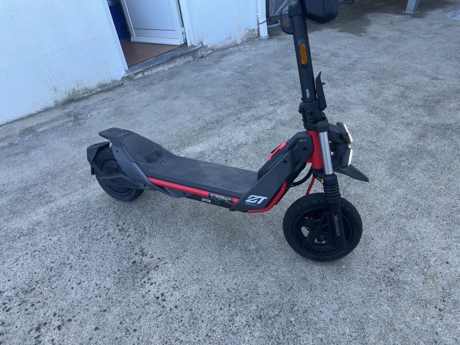 Trotinete Segway ZT3 Pro