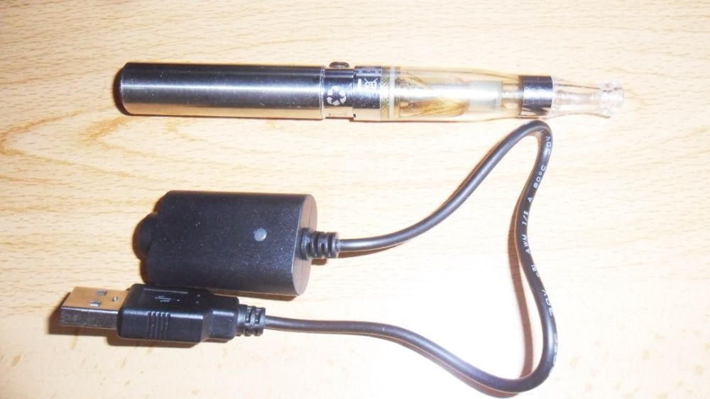 Jogo PC estratégia Rússia vs Nato. Incluído em lote de artigos vários.