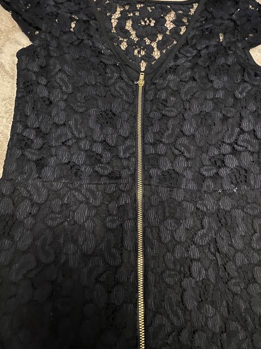 Жіноча сукня чорного кольору