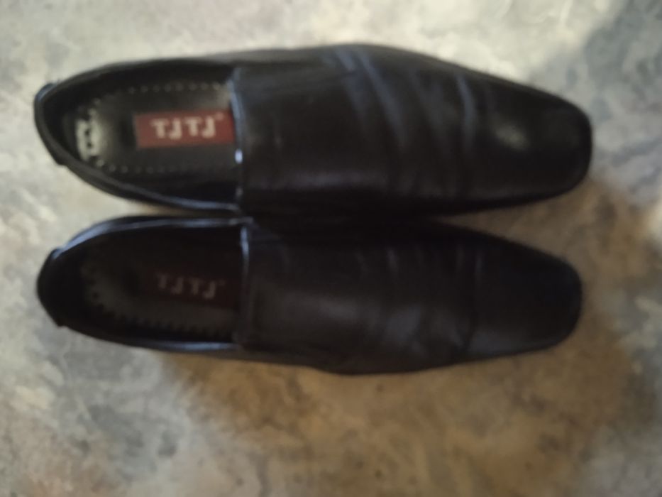 Зимние ,весенние кросовки.