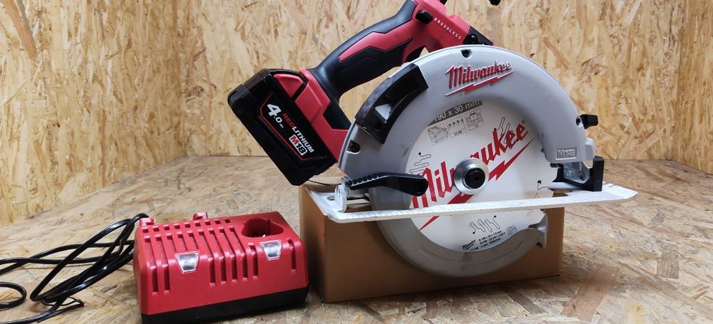 Pilsrka tarczowa Milwaukee M18 blcs66