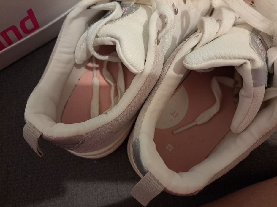 Tenis de menina numero 33