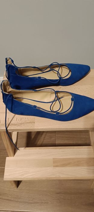 Baleriny wiązane, kolor chabrowy, rozmiar 41