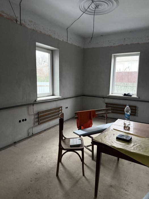 Продається будинок в м.Звенигородка у районі 5 школи