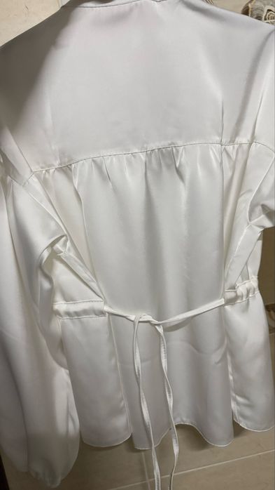 Продам нову шовкову блузу