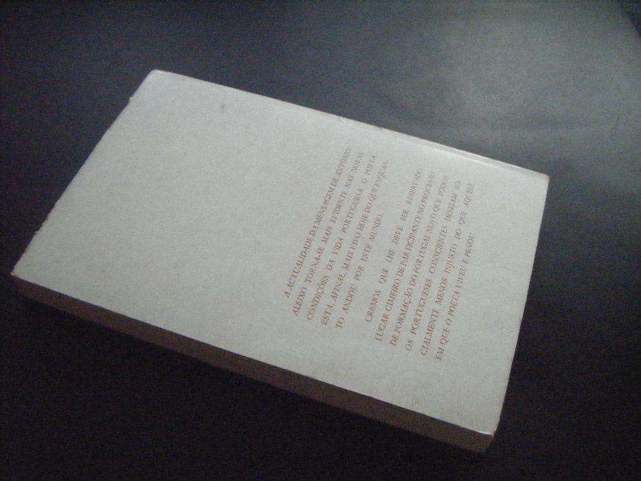 Este livro que vos deixo