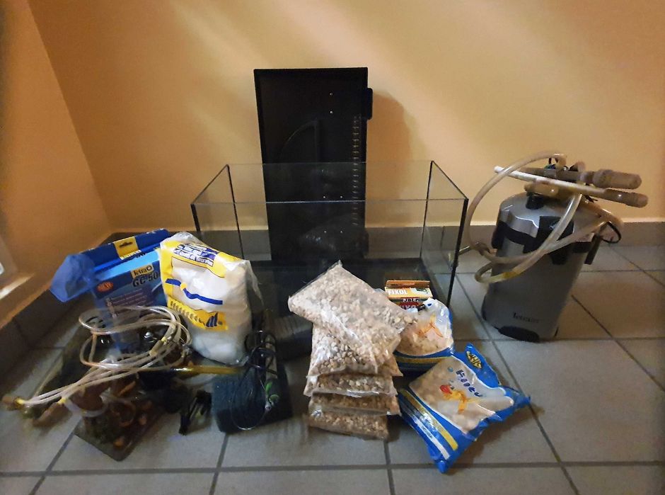 Akwarium Diversa 54l z osprzętem – filtr, grzałka, ozdoby, pokrywa