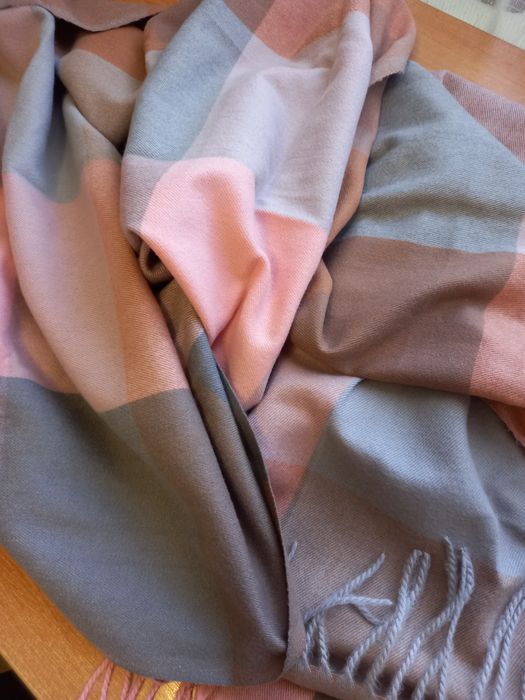 Шарф , палантин НОВЫЙ