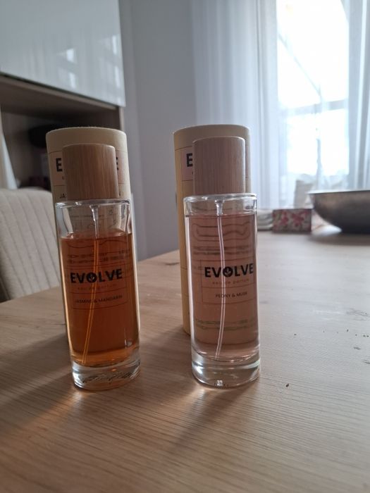2 sztuki perfum evolve, różne zapachy