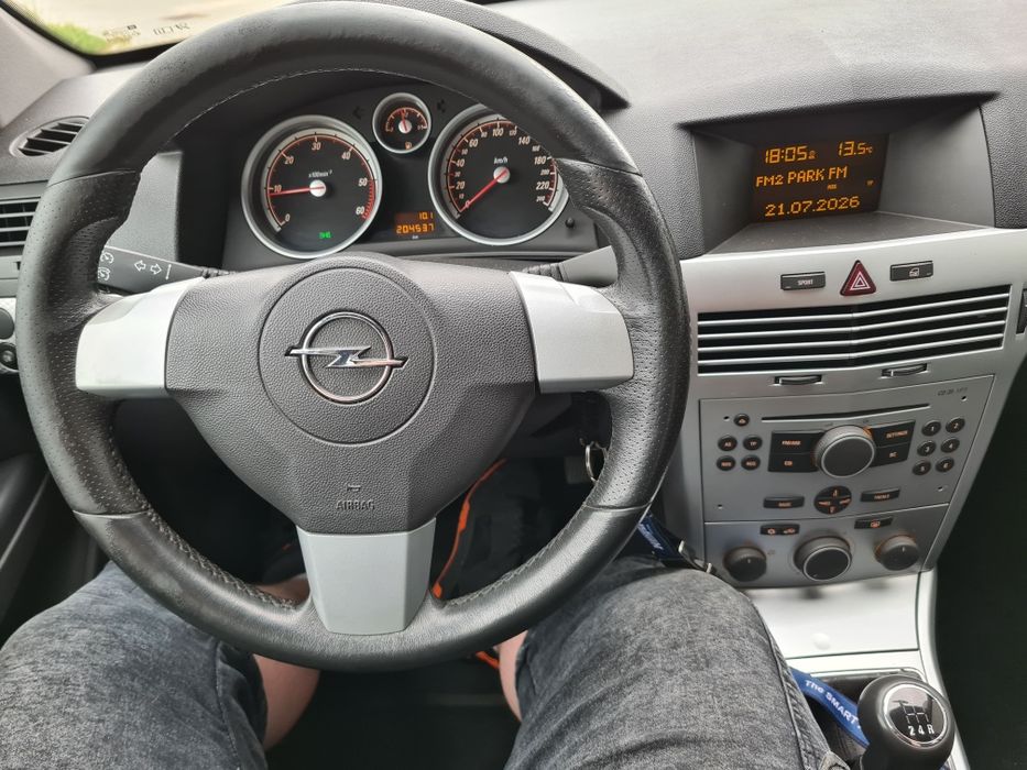 Opel Astra H dwa kpl Kół spalanie 5.5l klimatyzacja