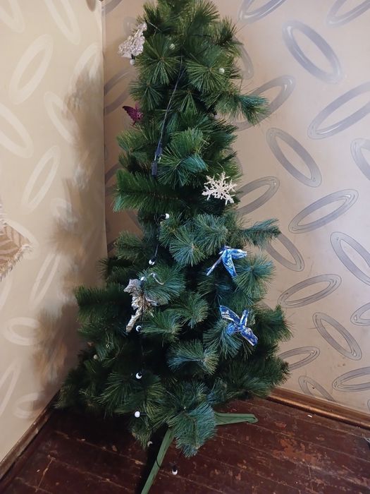 Ёлка искуственная