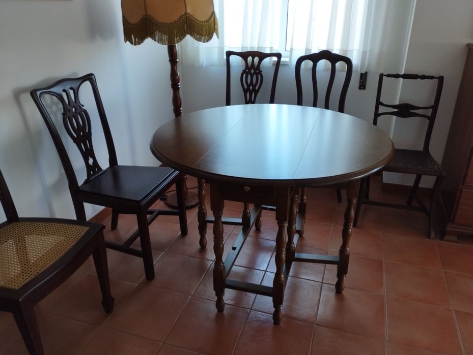 Mesa de Sala Holandesa