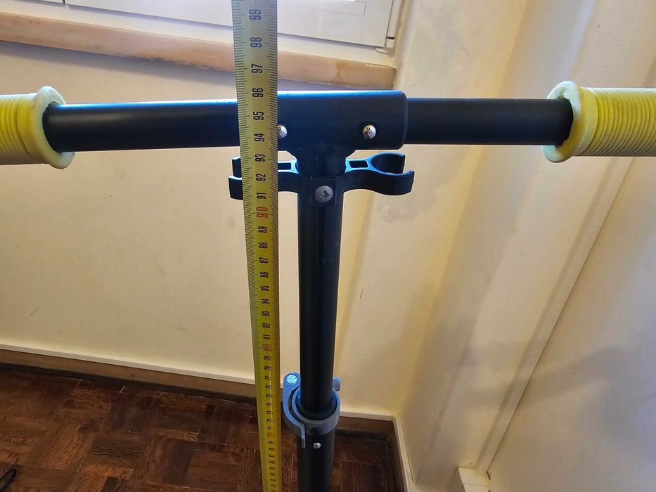 Trotinete Adulto - Roda 180mm de diâmetro