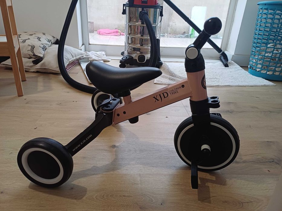 Triciclo XJD rosa