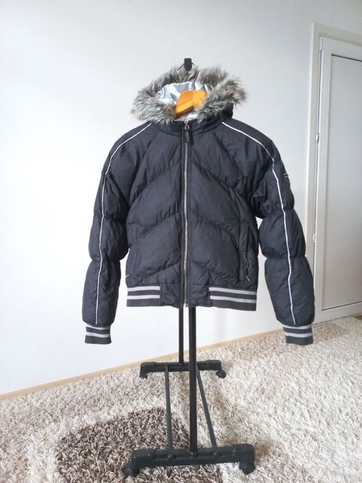 Жіноча зимова куртка