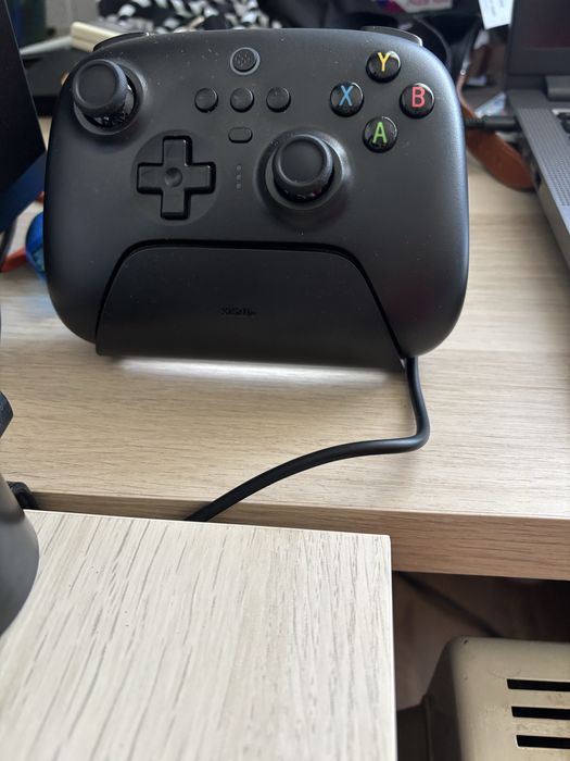 Comando 8bitdo com Dock de carregamento