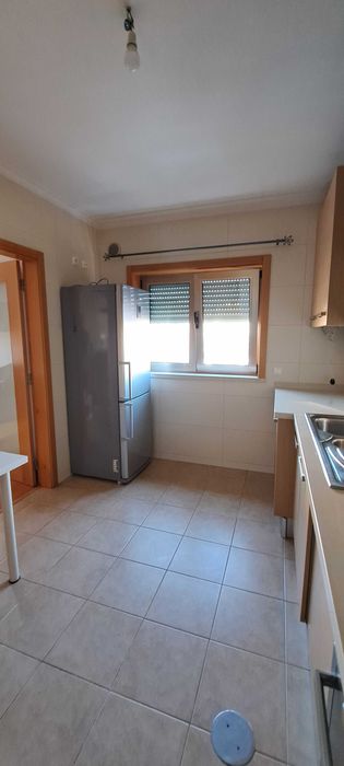 T2 Mobilado com Garagem Fechada