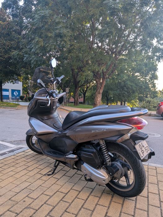 Honda PCX 2011!!