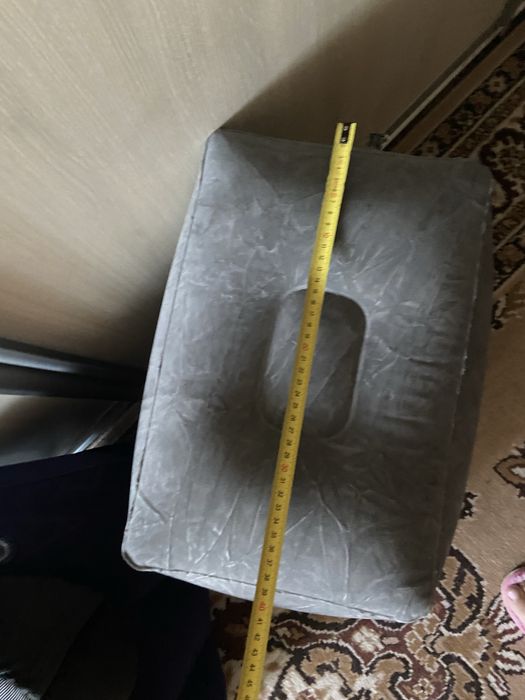 Надувний пуф для подорожей