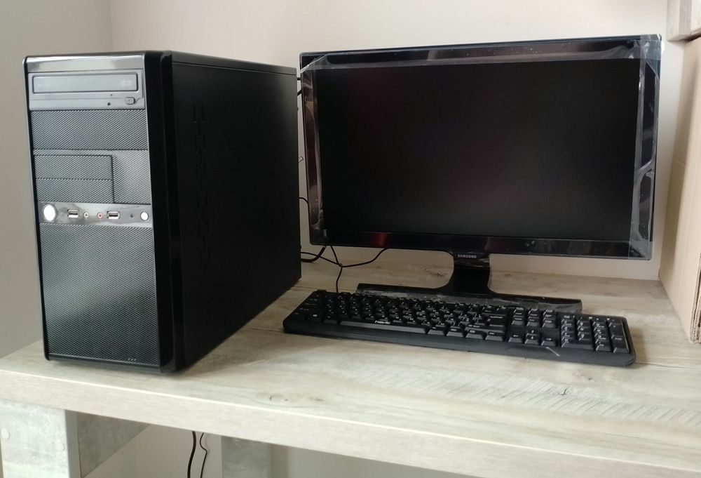 Продам НОВИЙ гральний комп'ютер.