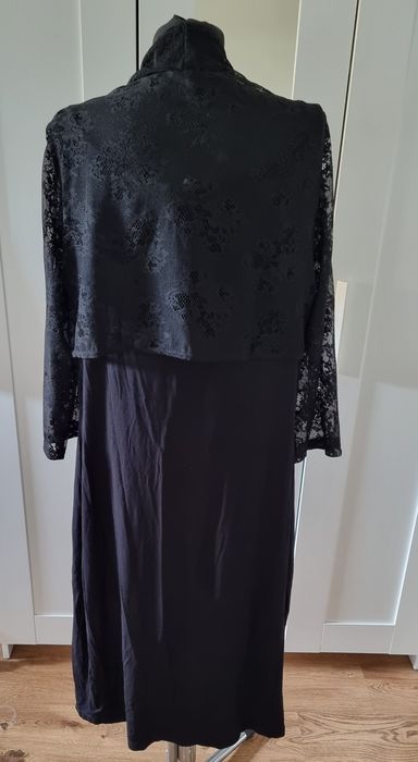 Czarna elegancka koronkowa sukienka, dekolt, z narzutką, Anna Field,