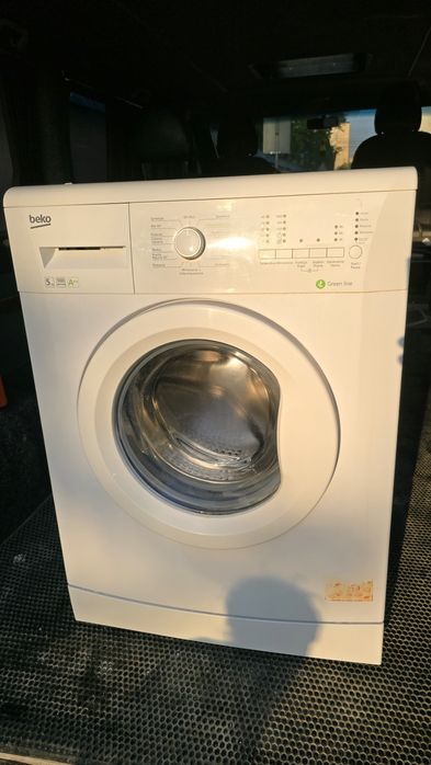 Продам дешево пральну машинку Beko 5 кг 1000 об/хв, вузька 40см