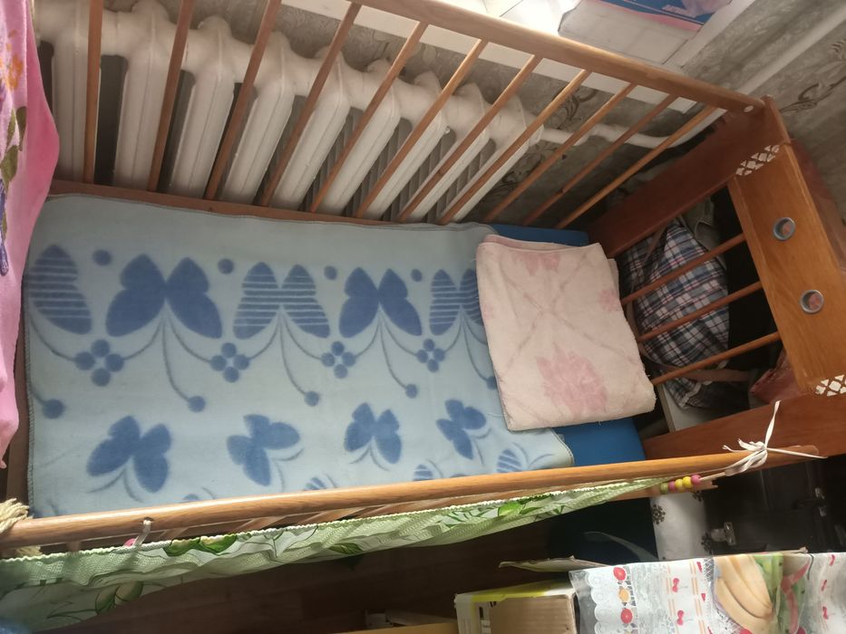 Продам детскую кроватку