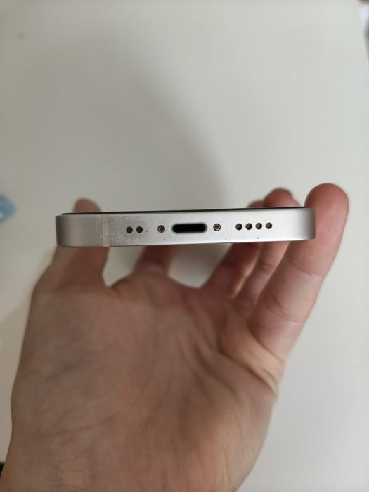 iPhone 13 mini 128 GB Starlight (biały) – bardzo dobry stan, komplet
