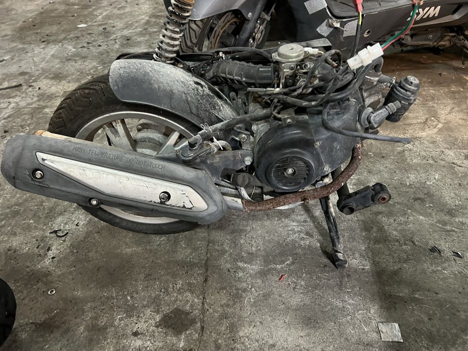 Peugeot vivacity 50 4t silnik kompletny