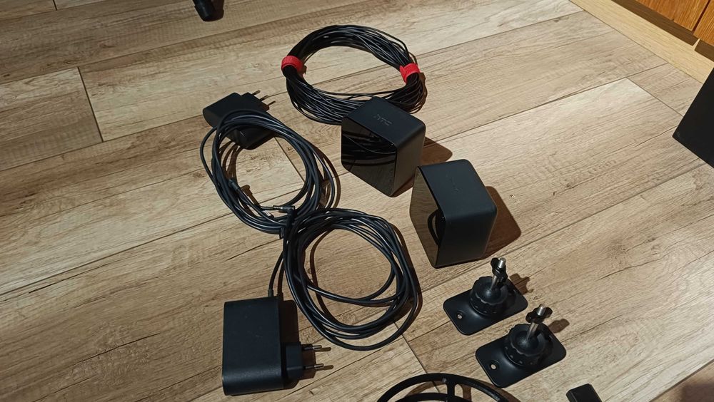 HTC VIVE Cosmos Elite Gogle VR cały zestaw + statywy + ochraniacze