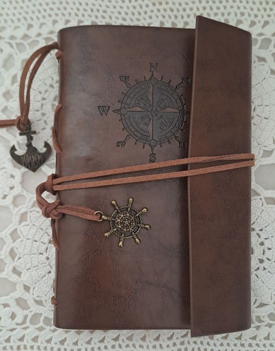 Bloco de notas com capa ( imitação de pele)