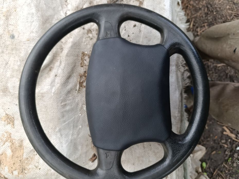 Продам руль лада приора