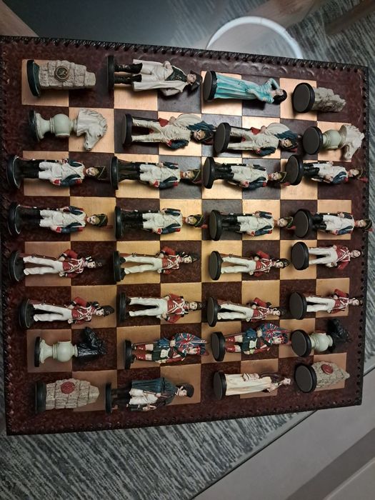 Jogo de Xadrez Temático Invasões Francesas (Completo + Tabuleiro em Pedra)