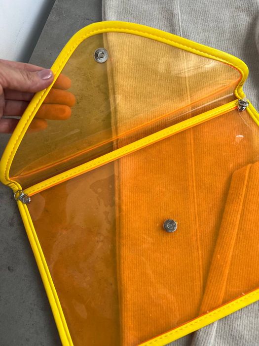 Яскравий прозорий клатч / косметичка neon orange-yellow