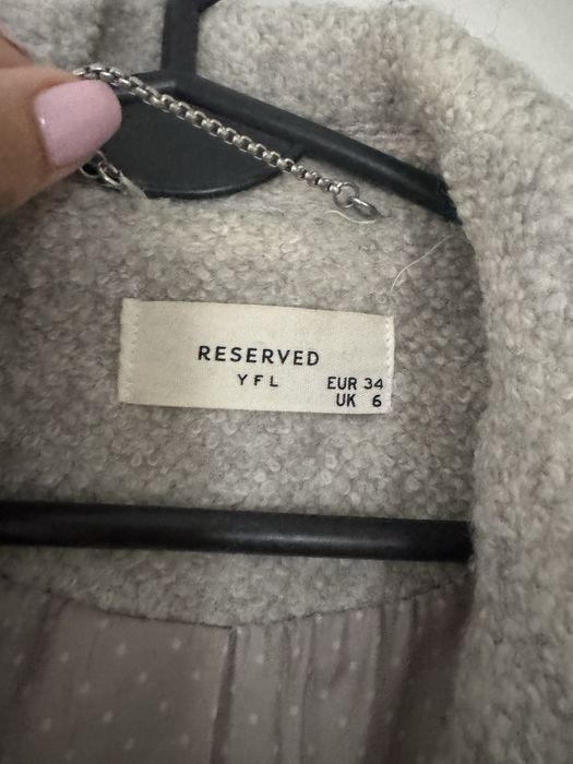 Damski plaszcz reserved