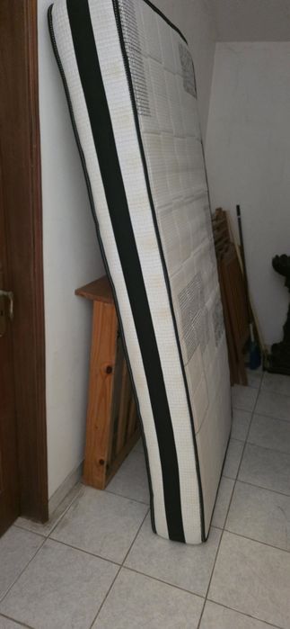 Cama de solteiro