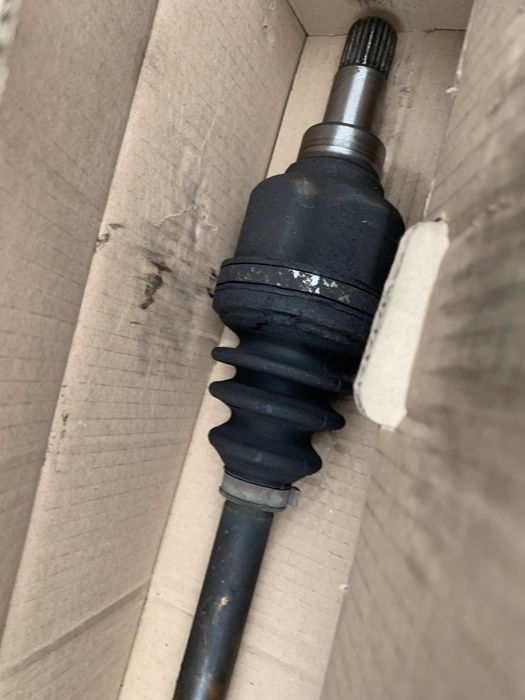 Продам напіввісь рено логан 2