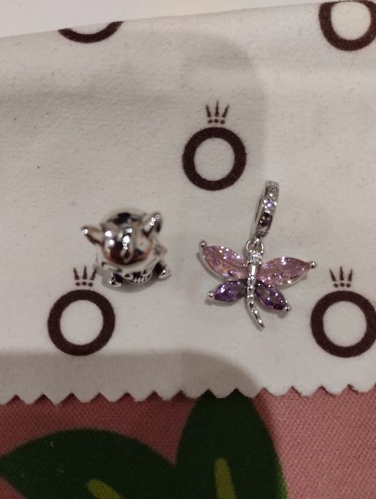 Contas  pulseira Pandora em prata .Novas. vários preços