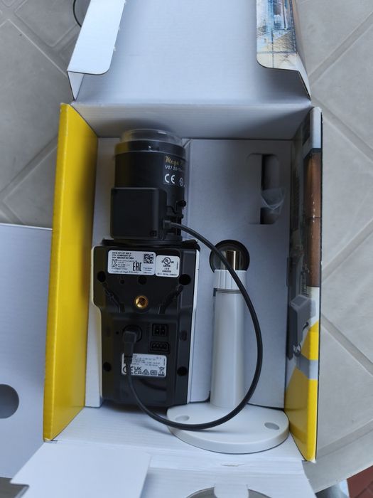 Câmera de vigilância AXIS M11