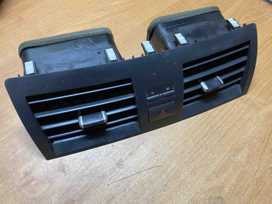 Центральні воздуховоди дефлектор в торпеду Тойота Кемрі 40 2.4 2008р