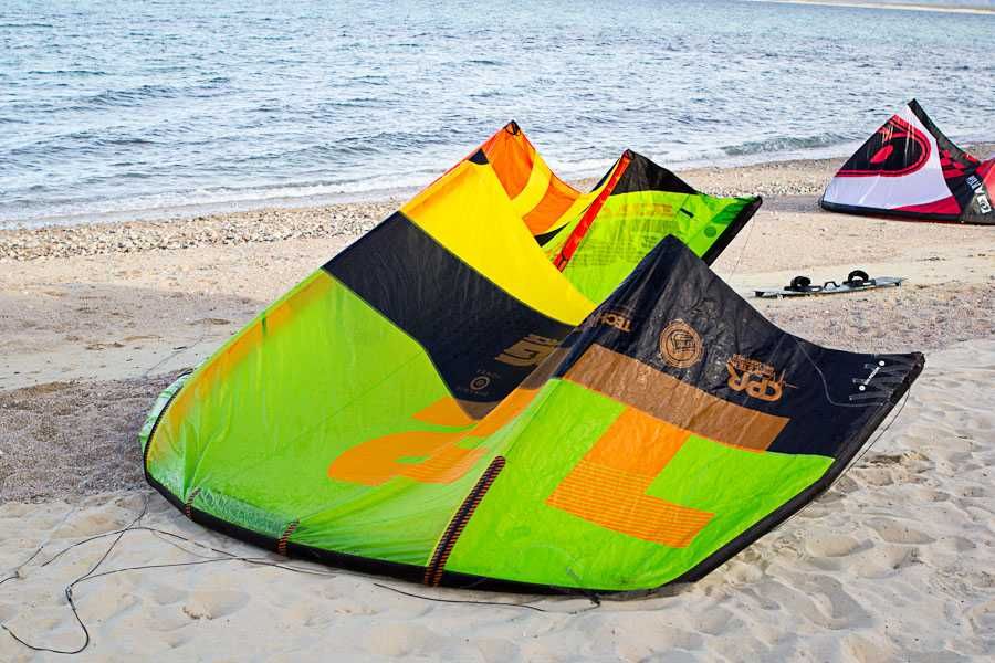 Kitesurf LiquidForce 10 metros prancha, arnez e barra