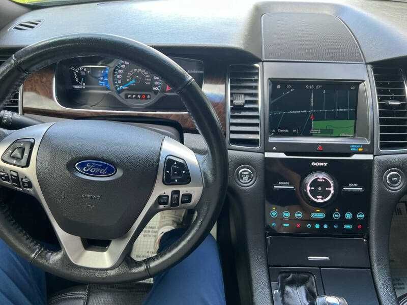 2019 Ford Taurus